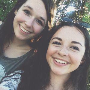 Meet your Posher, Claire